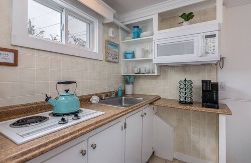 Old Orchard Beach Condo | Beachside Condo – Walk to Pier & Dining