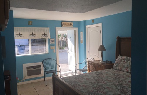 Treasure Island Condo | Beachside Efficiency on Gulf /Beach side on Treasure Island