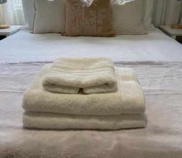 Brooms Head Apartment | Beachside Family Unit 2 mins walk to beach partial ocean view