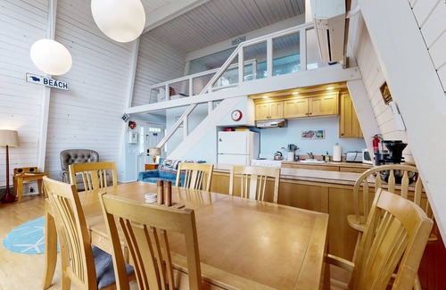 Oceanside House | Beachside getaway with loft, deck, & ocean views - half mile to shoreline