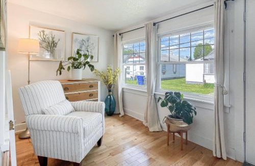 Stamford House | Beachside in Branford