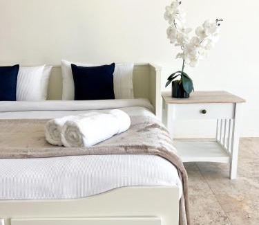 The Entrance North Apartment | Beachside Luxury Penthouse with Breathtaking Views and Private Rooftop Terrace