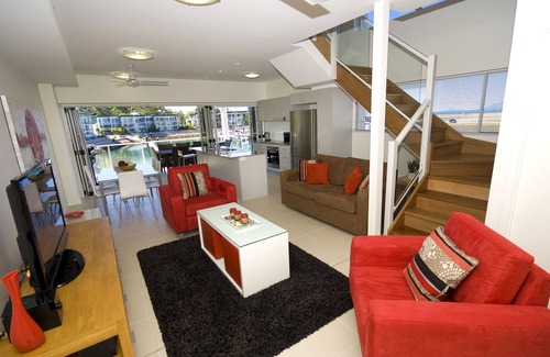 Nelly Bay Apartment | Beachside Magnetic Harbour