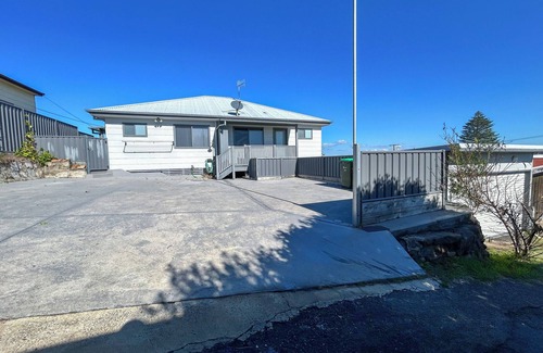 Harrington Apartment | Beachside Pet Friendly Unit 3 at Harrington