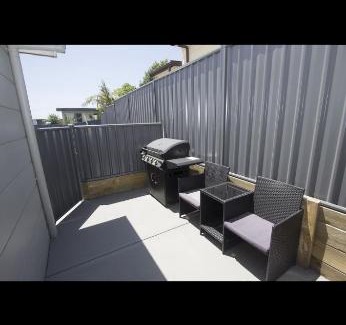Harrington Apartment | Beachside Pet Friendly Apartment