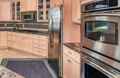 North Beach House | Beachside Private Paradise!Swimming pool/hot tub,hiking trails,putting green