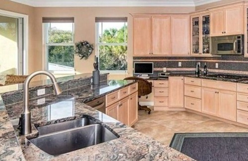 North Beach House | Beachside Private Paradise!Swimming pool/hot tub,hiking trails,putting green