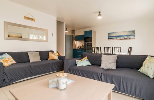 Mesquer Cottage | Beachside Retreat with Garden, Terrace & Bikes - 3BR, Sleeps 6, Near Shops & Beach