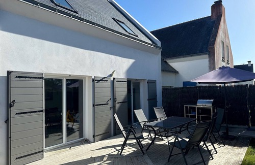 Mesquer Cottage | Beachside Retreat with Garden, Terrace & Bikes - 3BR, Sleeps 6, Near Shops & Beach