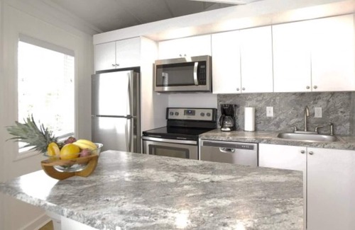 Islamorada House | Beachside Topsider Octagon Pad