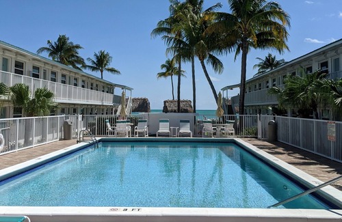 Key Colony Beach Apartment | Beachside Unit 34 - Key Colony