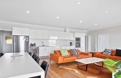 Lake Wangary House | Beachview - Special Location Looking Over The Bay