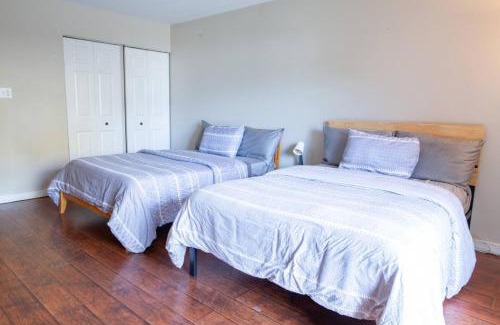 Harrison Hot Springs Apartment | Beachy 2 Bed Studio Suite, Balcony and 4 Min to Lake