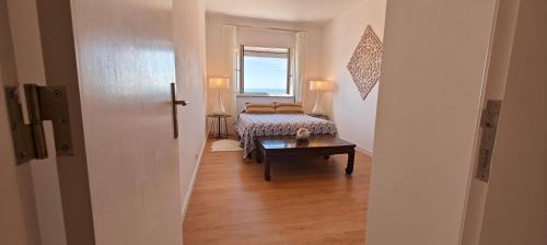 Praia de Santa Cruz Apartment | Beachy 2Bdrm in Santa Cruz w/stunning Ocean View!