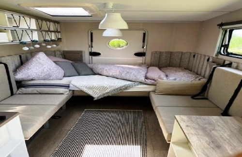 Luetow House | Beachy Caravan am Achterwasser, Lütow