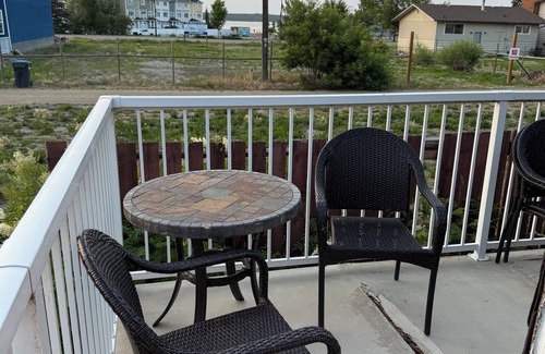 Sylvan Lake Cabin | Beachy Keen 2 steps away from lake where rustic meets charm. Pet friendly.