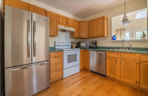 Fairfield Condo | Beachy Kind of Life