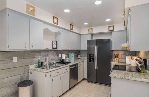 Satellite Beach House | Beachy Retreat 1 Mile to Beach