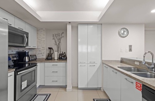 South Padre Island Apartment | Beachy Vibes @ Solare Tower