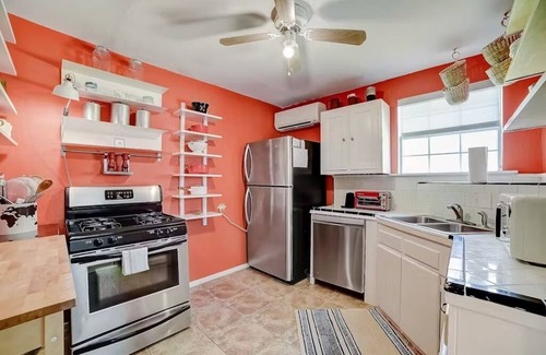 Uptown House | Beacon HIll Hideaway - 2BD/2BA
