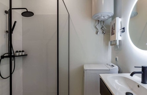 Mousio Condo | Beaming 1BR Apartment at ZOIA The Met