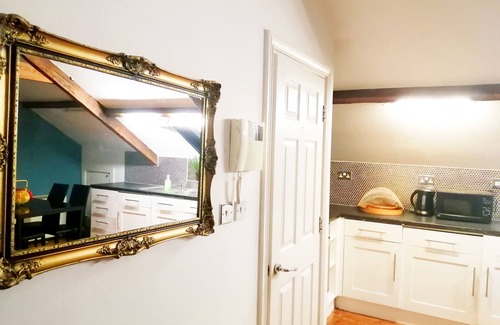 Newcastle-upon-Tyne Apartment | Beaming Paradise in Newcastle City Centre