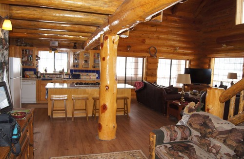 Island Park Cabin | Bean's Lodge, sleep 9, fully equip near WYellowstone, easy access to all spots