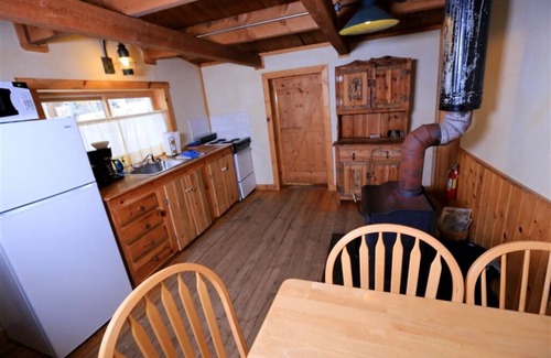 Clark Cabin | Bear Cabin - A Well-Equipped Log Cabin!