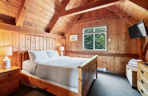 Ucluelet House | Bear Coast, Cabin with Hot Tub, Patio, and Waterview