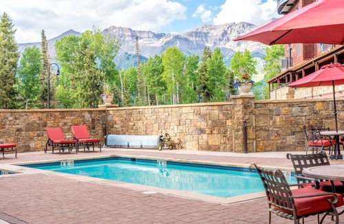 Mountain Village Condo | Bear Creek Lodge 305ab 2 Bedroom Condo by Alpine Lodging Telluride