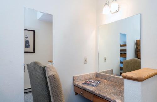 Mountain Village Apartment | Bear Creek Lodge by Alpine Lodging Telluride