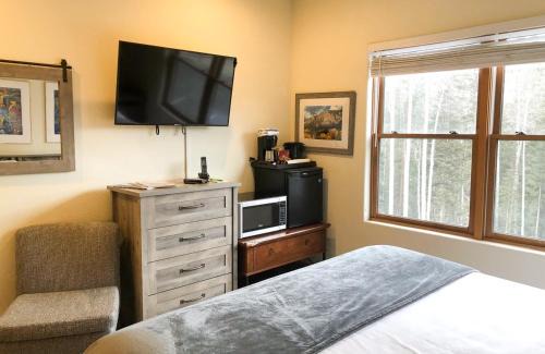 Mountain Village Apartment | Bear Creek Lodge by Alpine Lodging Telluride
