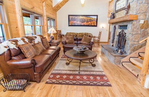 Breckenridge House | Bear Creek Mining Lodge Mountain Style Hot Tub
