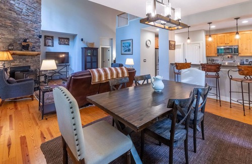 Bear Lake Reserve House | Bear Elegance - Resort Home In Bear Lake, Lake Club Access