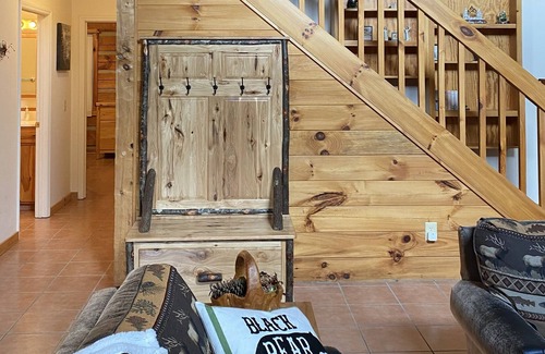 Grassy Creek Cabin | Bear Haven 3 Story Log Cabin with Pond View