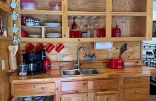 Greer Apartment | Bear Haven on Northwoods Road
