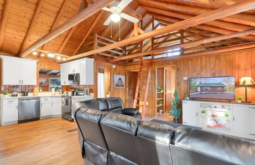 Chesapeake Ranch Estates-Drum Point House | Bear Hollow 3 bedroom 2 bathroom w/loft
