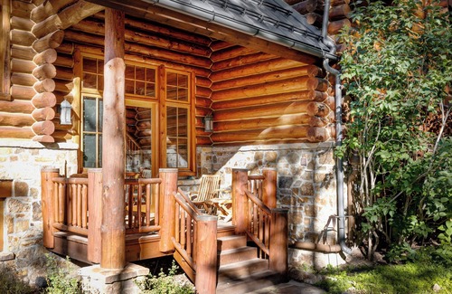 Mountain Village House | Bear Lodge, Modern log home at easy ski-in/out location!