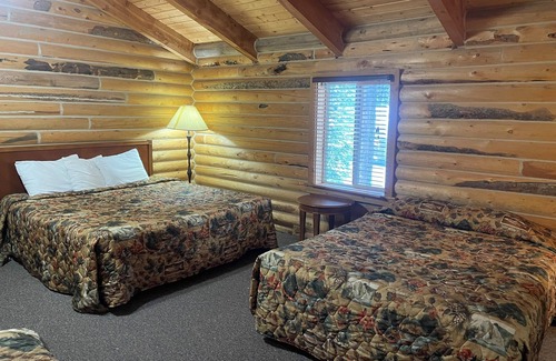 Dayton Hotel | Bear Lodge Resort
