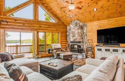 Lac du Flambeau House | Bear Pause Retreat