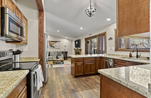 Pine Cabin | Bear View Cabin - Your Ultimate Vacation Rental Escape! Sleeps 8!