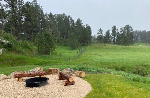 Custer Apartment | Bearded Buffalo Resort