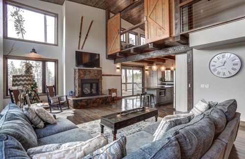 Lead House | Bearded Wonder | 4 Bed, 2 Bath