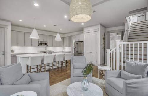 Santa Rosa Beach House | Beargrass. 4 Bedroom Newly Updated with 6-Seater Golf Cart & Bikes!