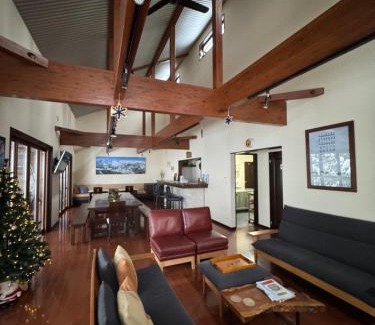 Iida Hotel | Bears Den Mountain Lodge