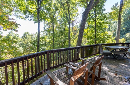 Fleetwood House | Beary Blessed Cabin