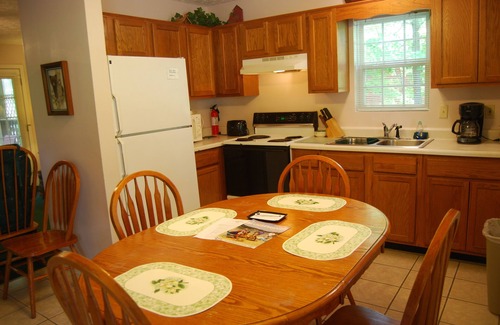 Russell Springs Cabin | "Beary" Cute Hot Tub Cabin @ LakePointe Resort - no cleaning fees!