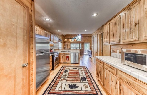 Ruidoso Cabin | Beary Happy Place:Cozy Mtn Cabin,Deck,Views,Trails