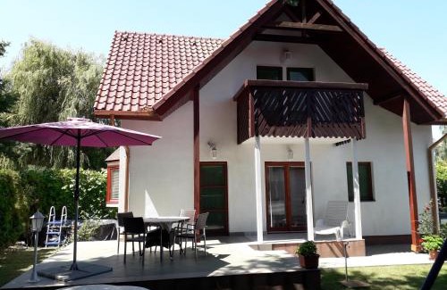 Balatonbereny House | Beatrix Üdülőház