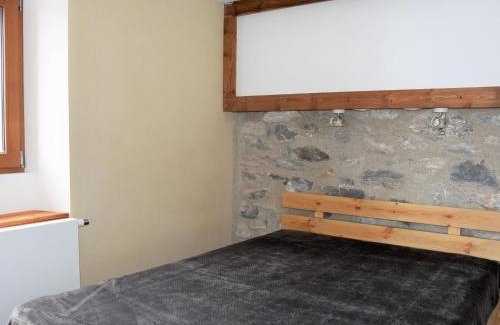 Pralognan-la-Vanoise Apartment | Beau 2 pièces neuf, balcon sud, proche pistes et commerces, parking inclus - FR-1-464-141